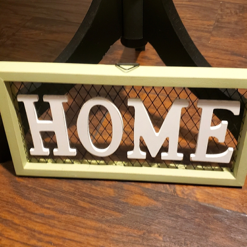 Wood "HOME" SignDecorative Wall Hanging